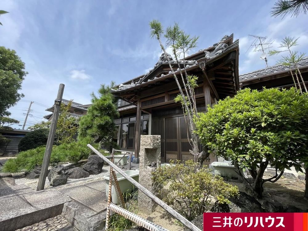 Spacious 7LDK+S House in Minato Ward - Photo 1