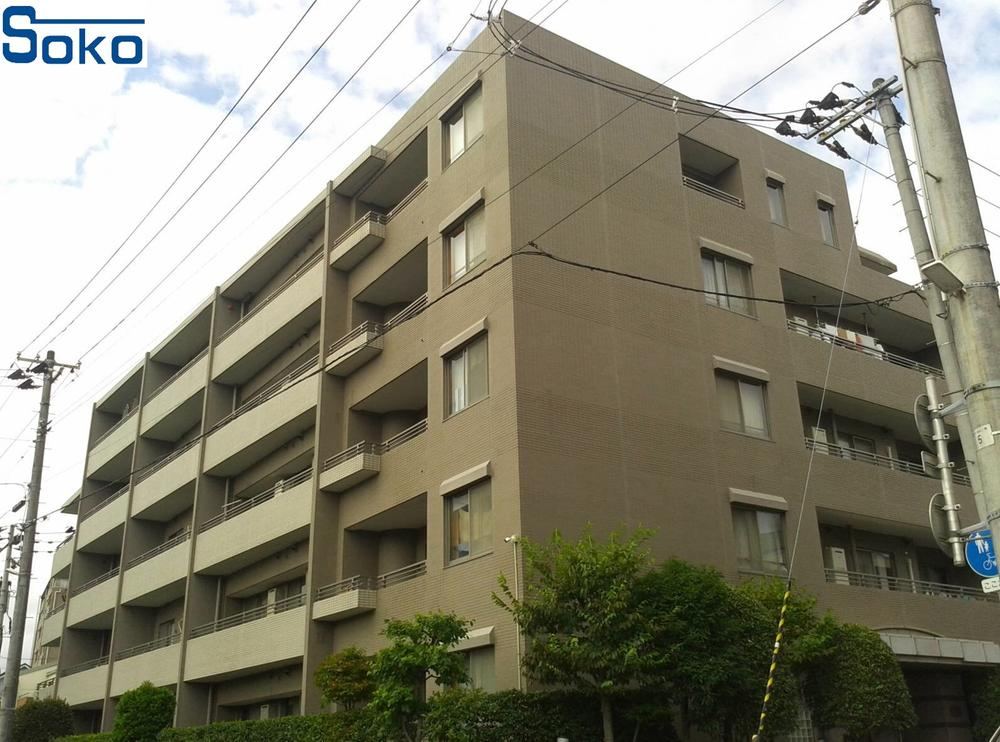 Spacious 4LDK Apartment with Modern Amenities in Aoba-ku - Photo 1