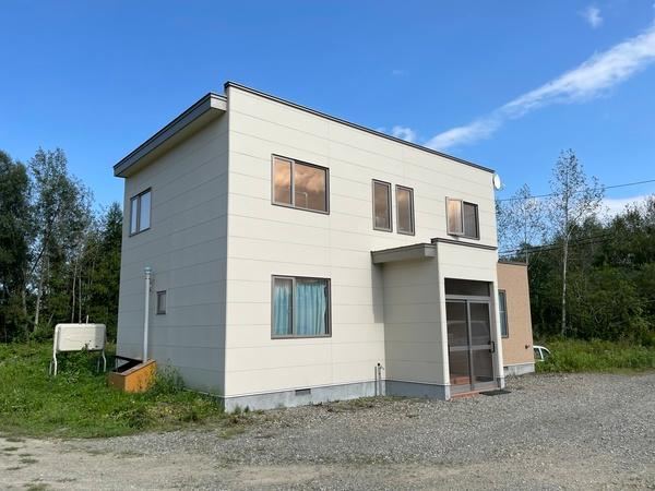 Spacious 4LDK Home in Fuji Town - Photo 1