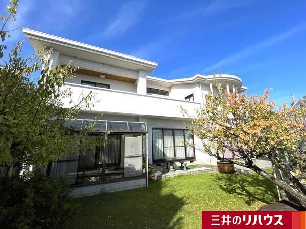 Spacious 7LDK+S Detached House in Ishimaru - Photo 1