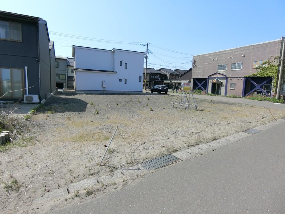 Corner Lot with Ocean View in Chuo, Joetsu - Photo 1