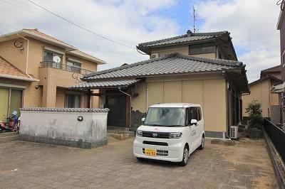 Traditional 5DK Home with Unique Features - Photo 1