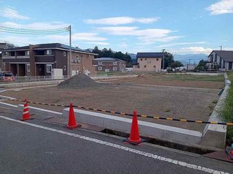 plot of land in Minamikoma District
