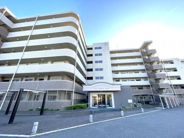 4LDK apartment in Nishio, Aichi - Photo 1