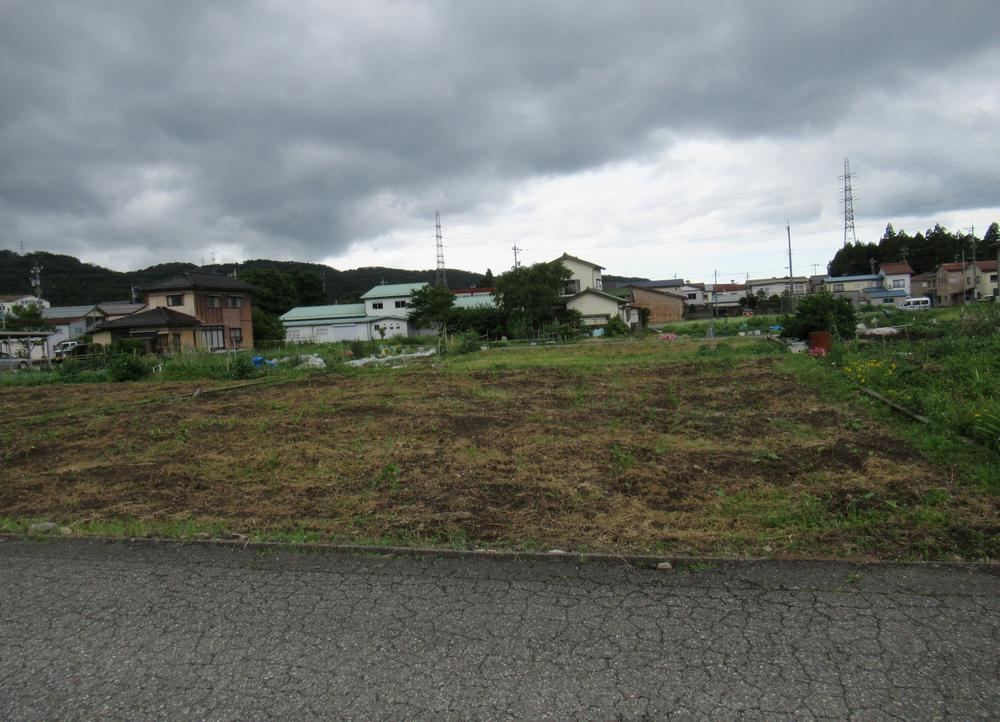 333 m² land in Kaga, Ishikawa - Photo 1