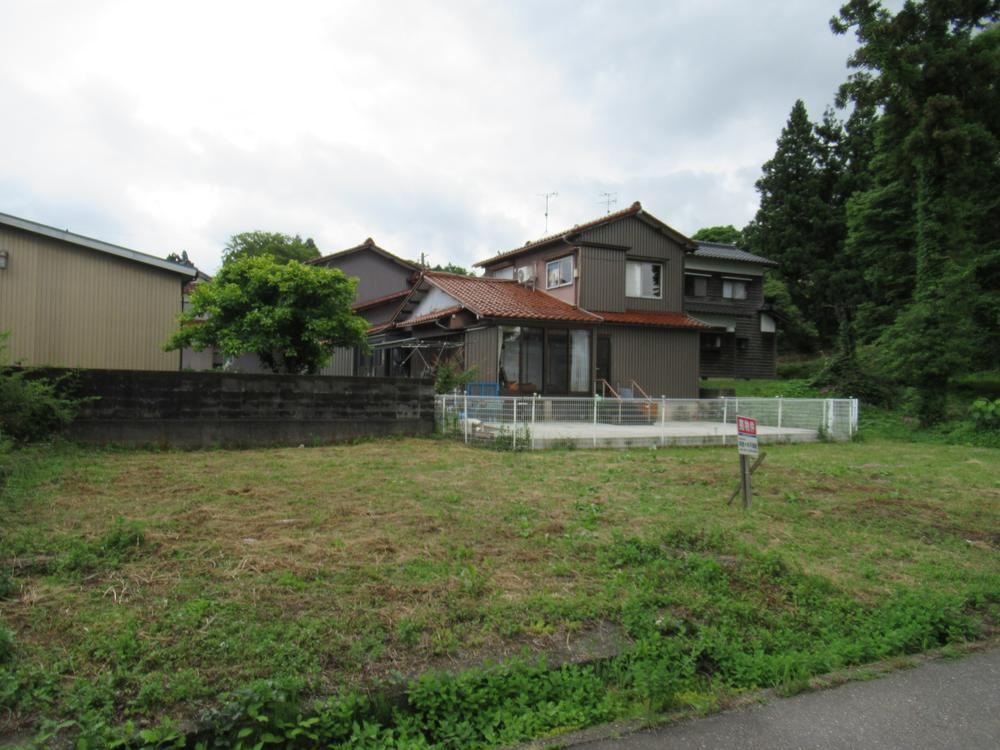234 m² land in Kaga, Ishikawa - Photo 1