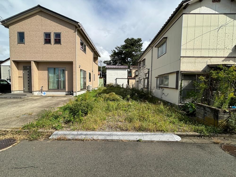 Compact Land in Kotobukicho - Photo 1