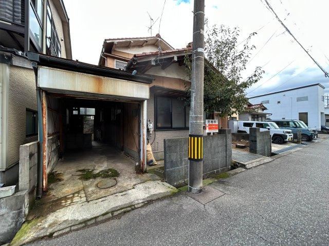 132 m² land in Kanazawa, Ishikawa - Photo 1
