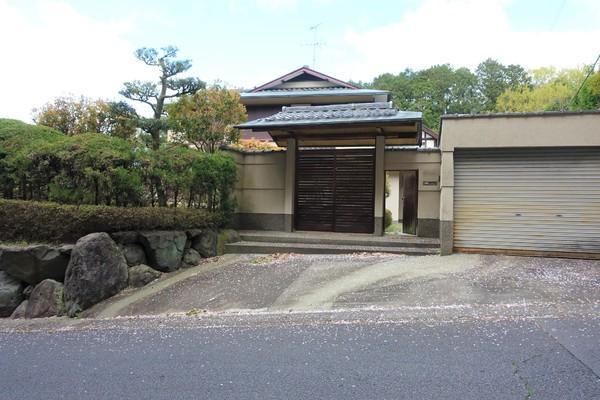 Expansive 4LDK Lot Ideal for Second Home in Sakyo, Kyoto - Photo 1