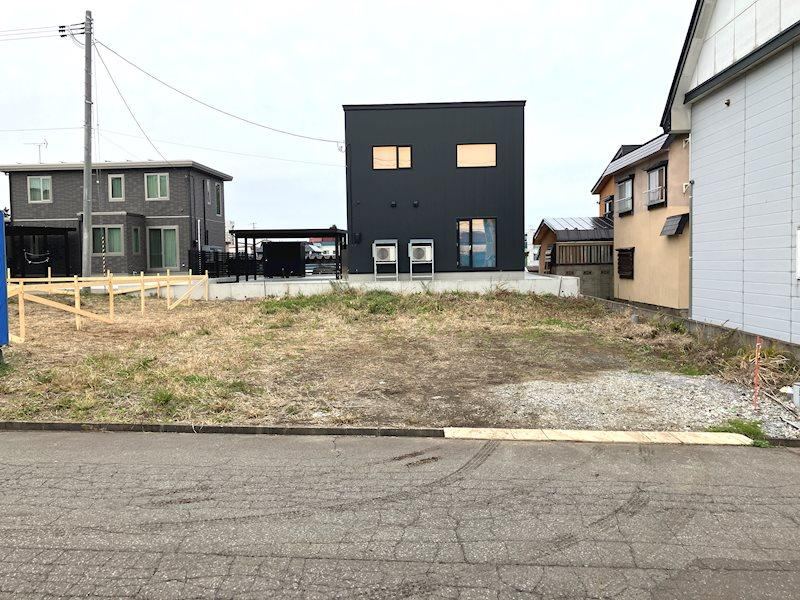 Generous Land Plot in Aomori City - Photo 1