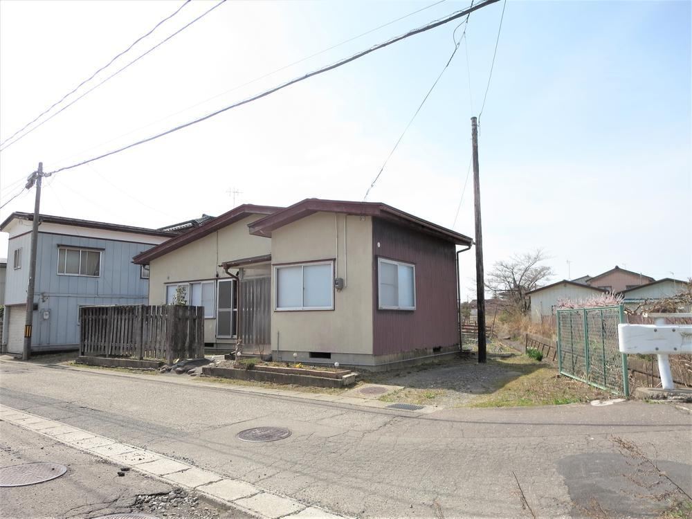 Investment Property: Two Rental Houses in Wakaba Town - Photo 1