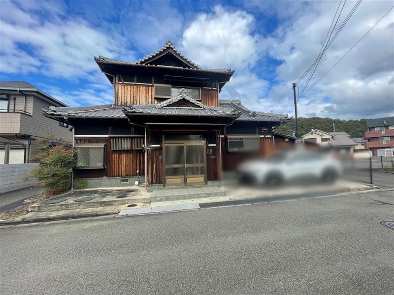 Bright 5DK House with Ample Storage in Eitagaya - Photo 1