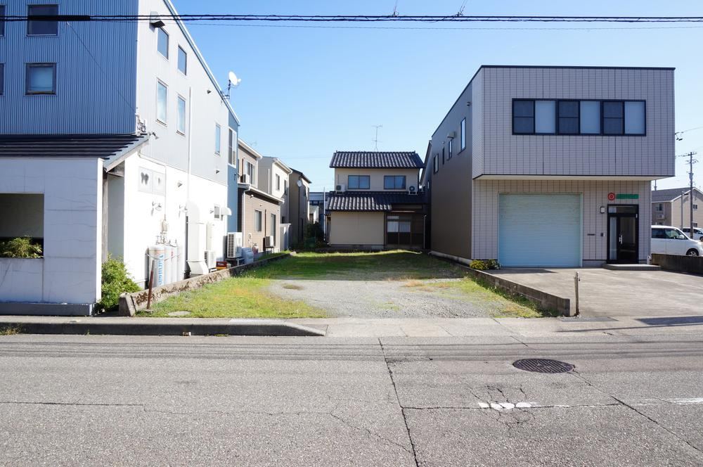 197 m² land in Kanazawa, Ishikawa - Photo 1