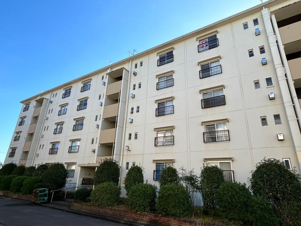 2LDK apartment in Konan, Aichi - Photo 1