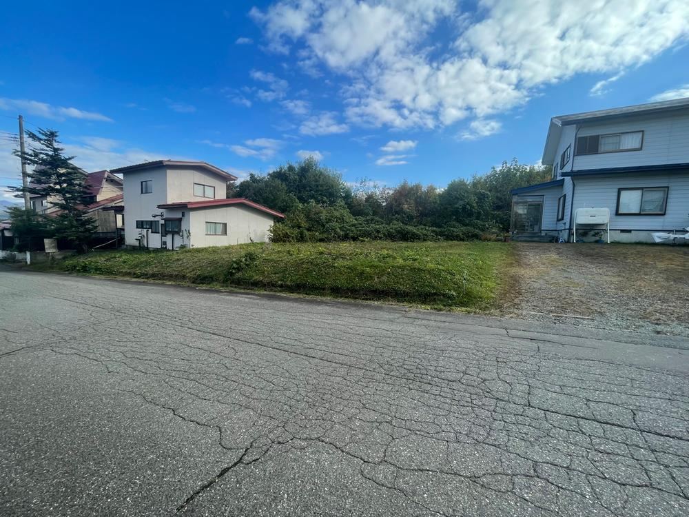 Expansive 117 Tsubo Residential Land in Sasano - Photo 1