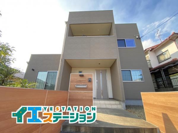 Custom-Built 3LDK+S Home with Ample Storage in Oita - Photo 1