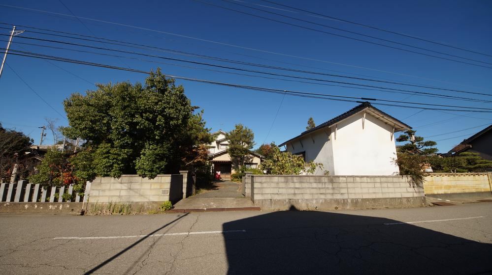 881 m² land in Tsubata, Kahoku District, Ishikawa - Photo 1