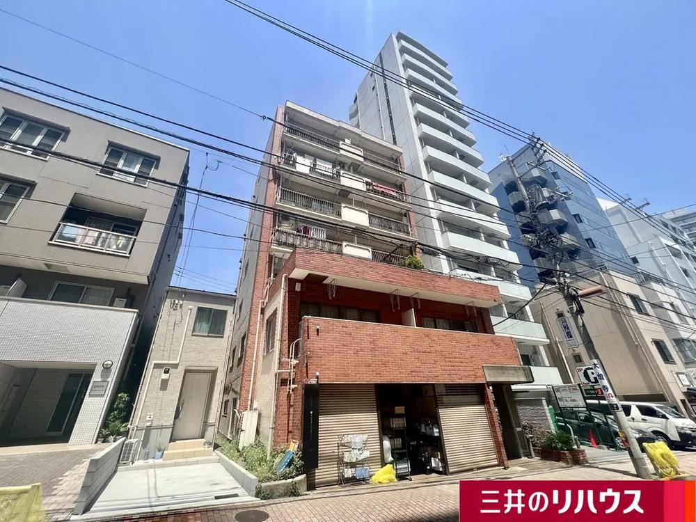 2DK apartment in Minato Ward, Tokyo - Photo 1