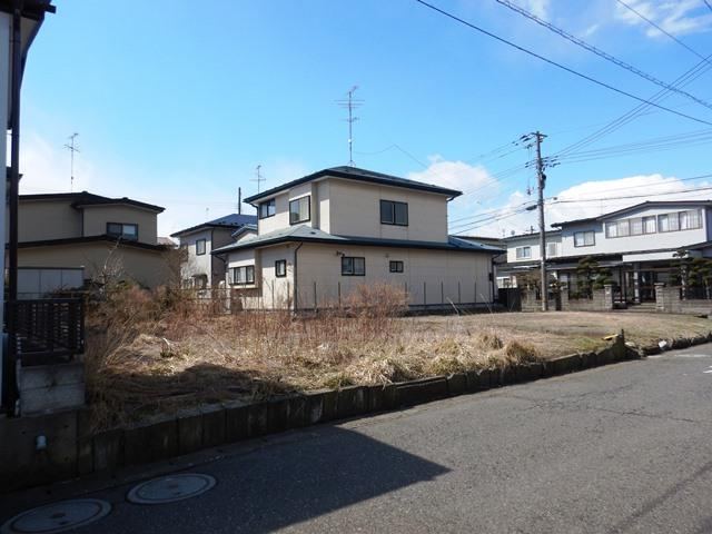 Quiet Land Near the Coast in Hachinohe - Photo 1