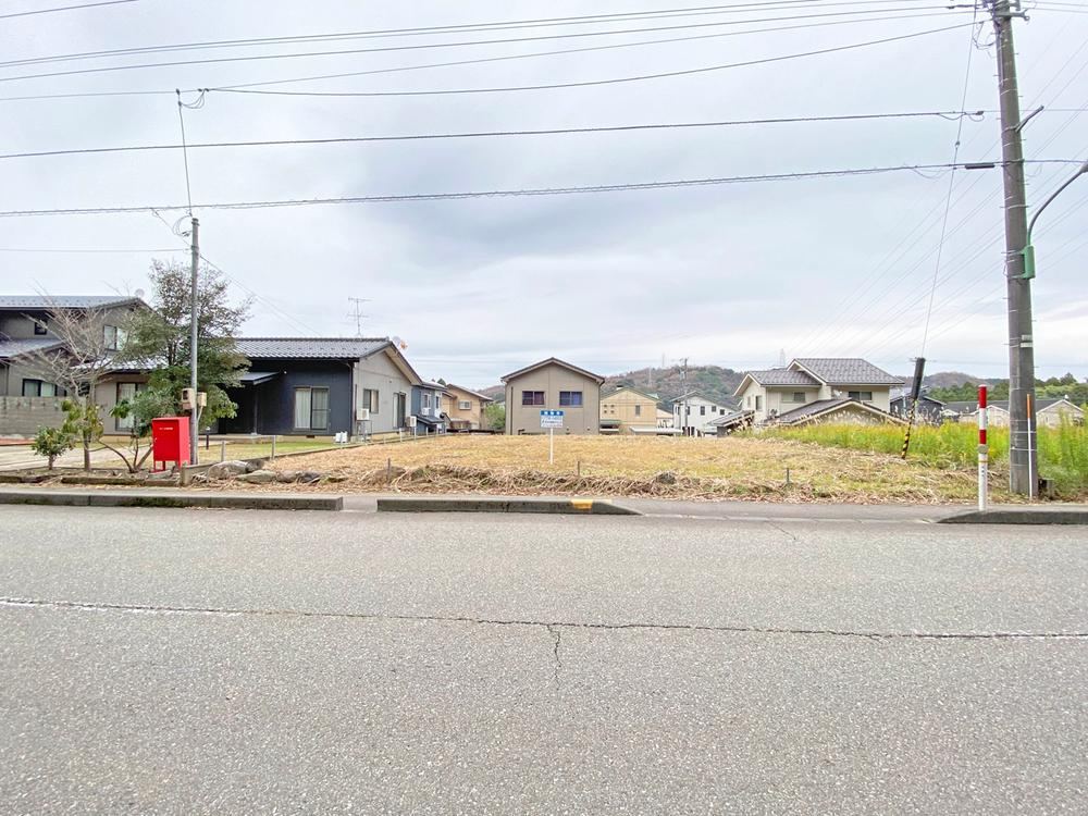 356 m² land in Kaga, Ishikawa - Photo 1