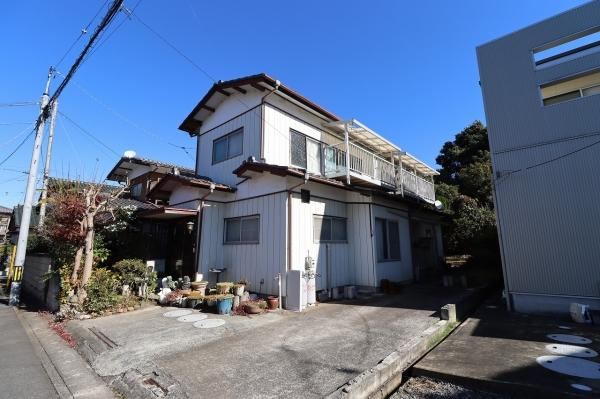 6K House with Garden and Southern Exposure - Photo 1