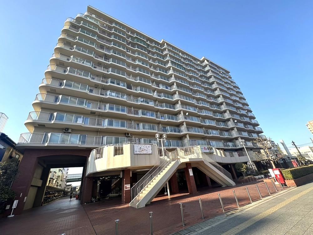 3LDK apartment in Moriguchi, Osaka - Photo 1