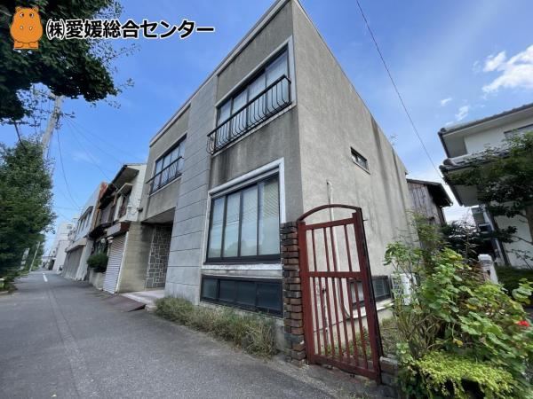Convenient 5DK House Near Imabari Station - Photo 1