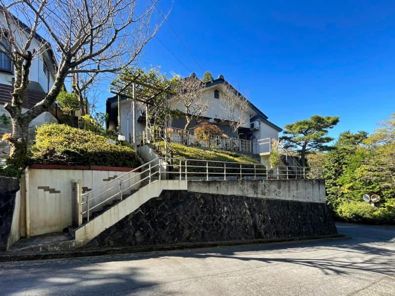 Charming 4LDK House in Atami Natural Village - Photo 1