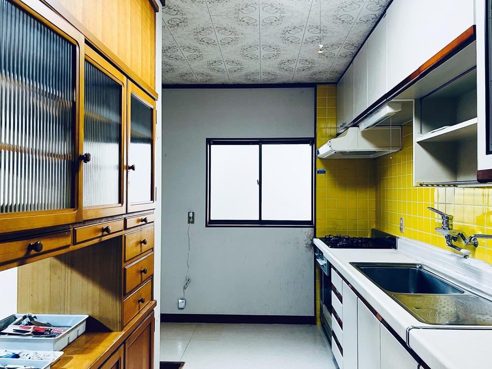 Custom-Built 4LDK House in Yonkuman-cho - Photo 1