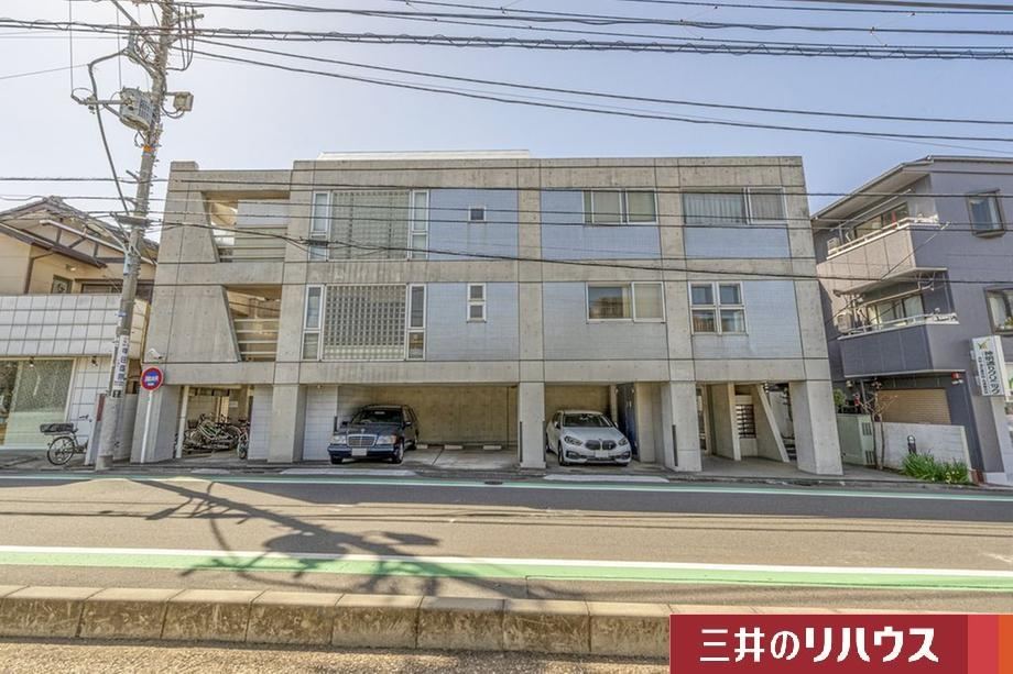 Modern 2LDK Apartment in Suginami - Photo 1