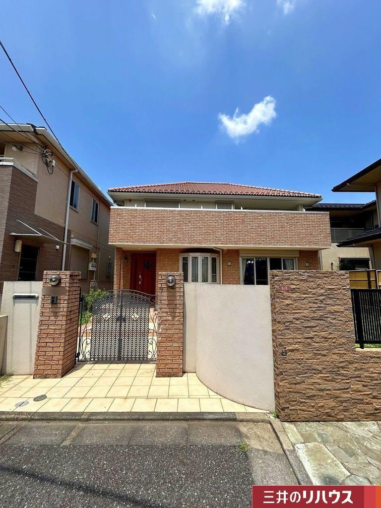 Stylish 3LDK+S Home in Kuga 3, Close to Station - Photo 1