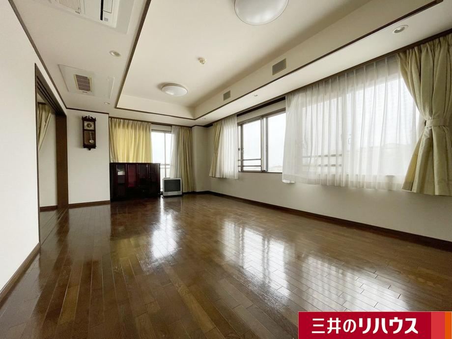 3LDK apartment in Takarazuka, Hyogo - Photo 1
