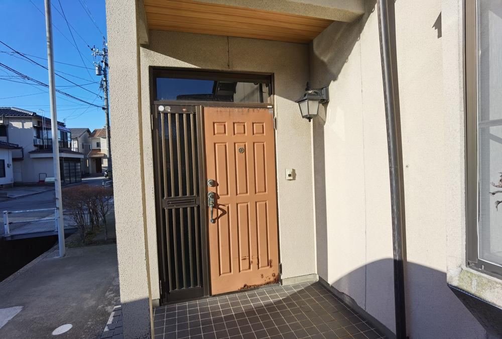 Charming 3LDK House in Gokuden Town - Photo 1