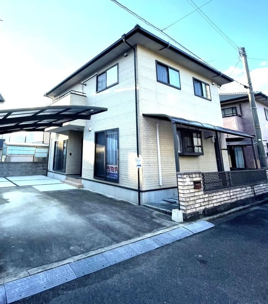 Convenient All-Electric 4LDK House in Imabari - Photo 1