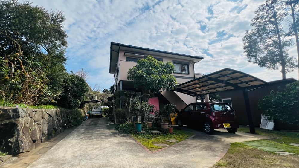 Charming 4LDK Home with Ocean View in Omura - Photo 1