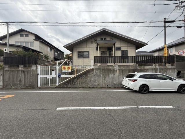 Charming 5DK Home in a Quiet Area of Tomitabayashi - Photo 1