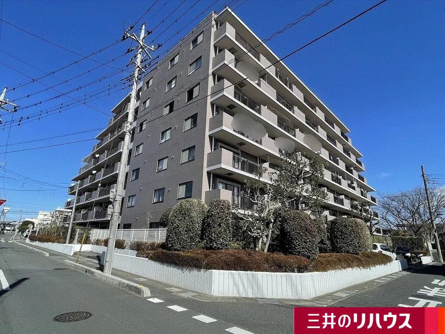 Spacious 2LDK Apartment in Miyahara Town - Photo 1