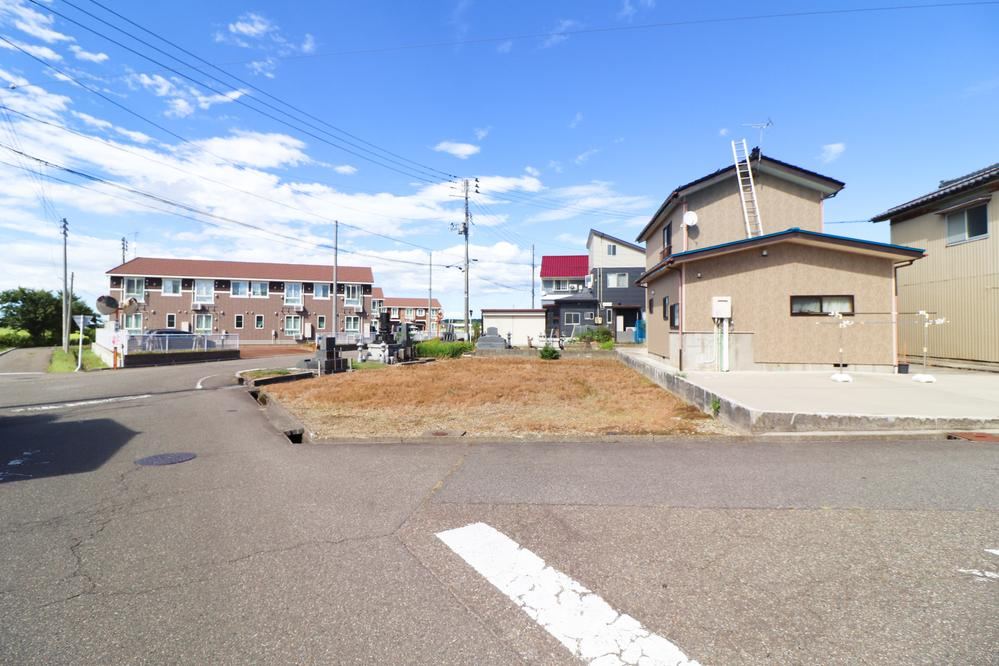 Land in Honjo, Mitsuke City - Photo 1