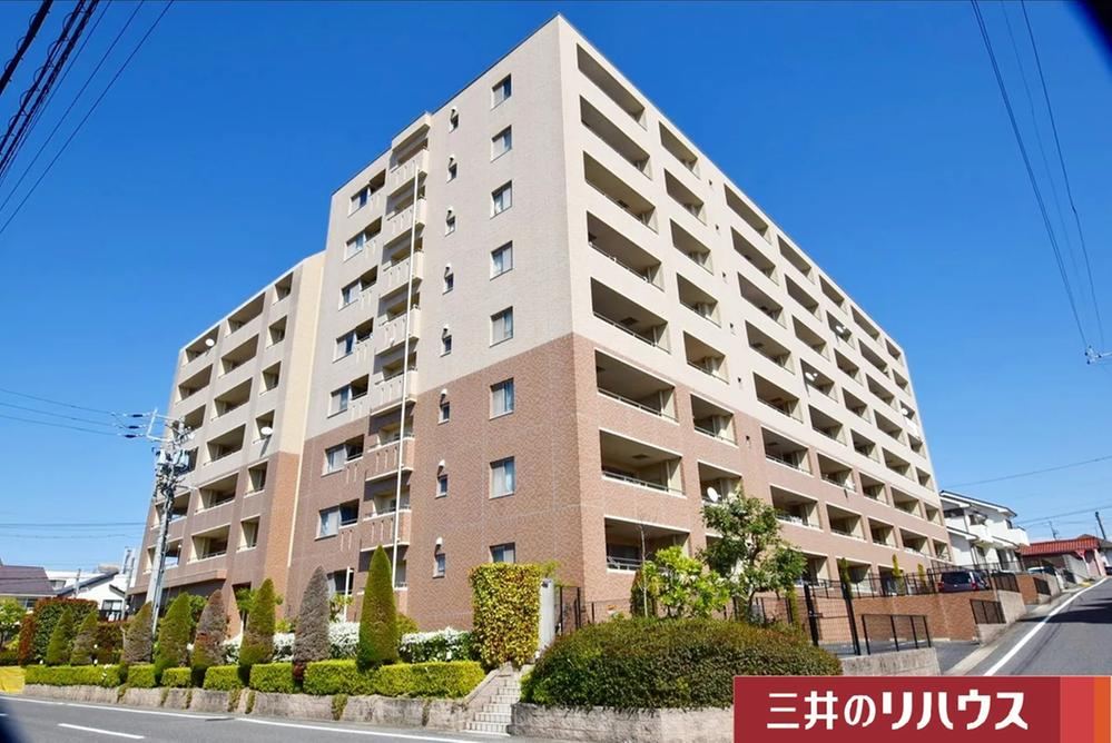 4LDK apartment in Toyota, Aichi - Photo 1