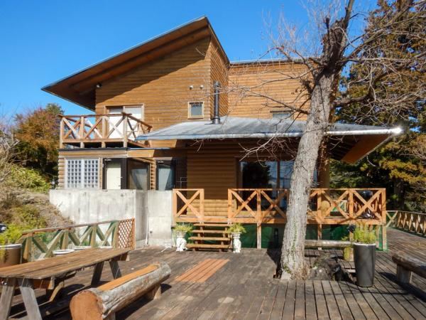 Large 5SLDK Home with Spacious Deck in Yawata - Photo 1