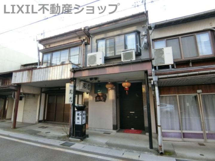 Mixed-Use Property in Nakacho, Takada - Photo 1