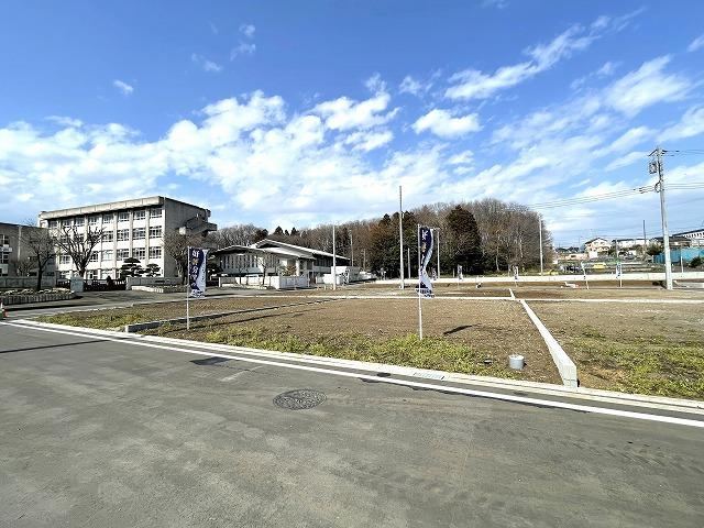 Spacious Development Land in Sagamihara - Photo 1