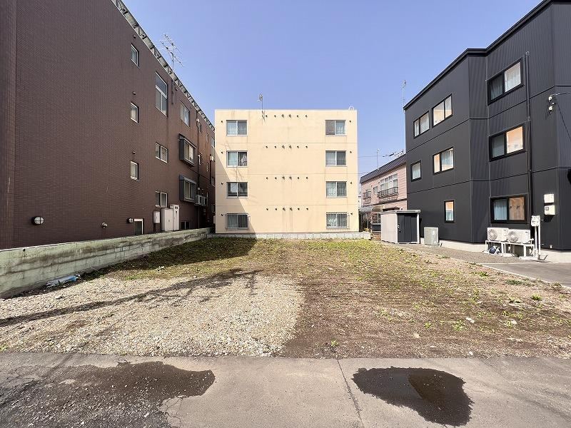 183 m² land in Toyohira Ward, Sapporo, Hokkaido - Photo 1
