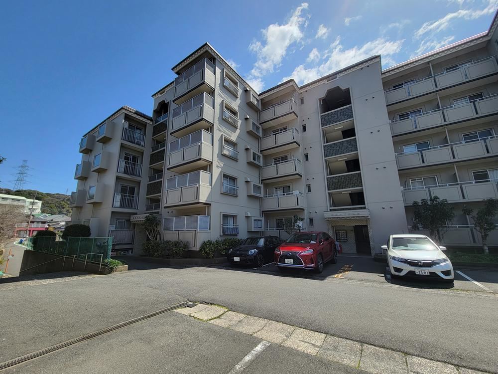 3LDK apartment in Moji Ward, Kitakyushu, Fukuoka - Photo 1