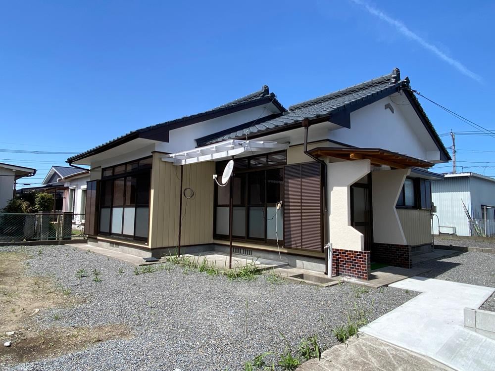 Conveniently Located 3DK Renovated House in Takao 5-chome - Photo 1