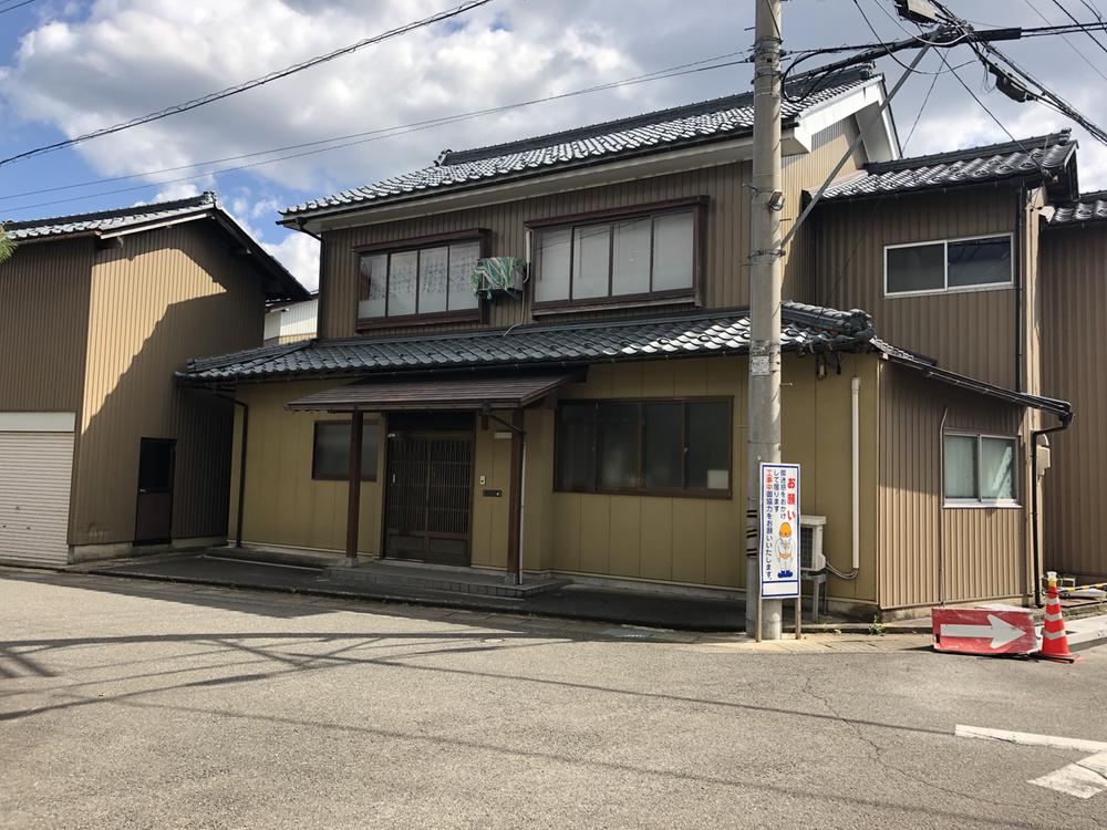 Spacious 9DK+2S Detached House in Echizen - Photo 1