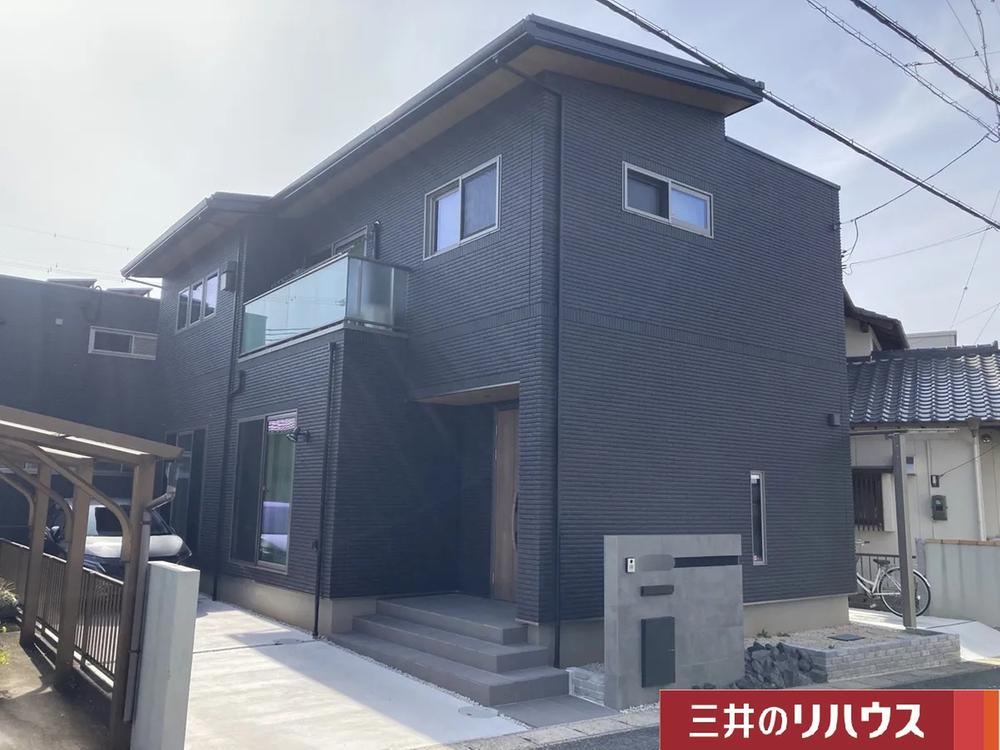 Spacious 3LDK Home in Nakane Town - Photo 1