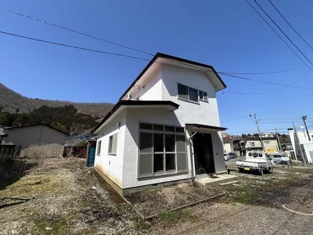 3LDK House with Convenient Access to 2 Train Lines - Photo 1