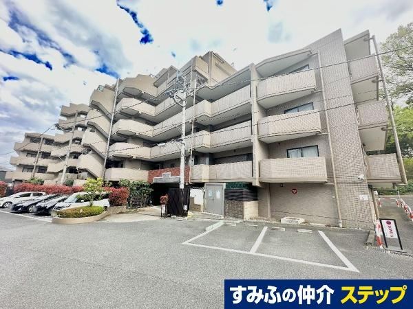 4LDK apartment in Nishi Ward, Saitama - Photo 1