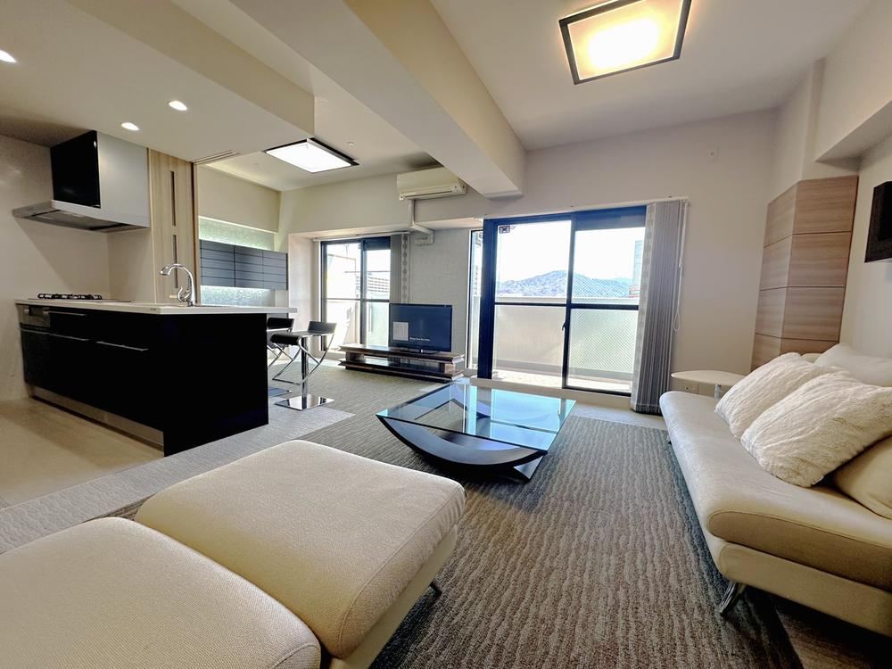 2LDK apartment in Asaminami Ward, Hiroshima - Photo 1